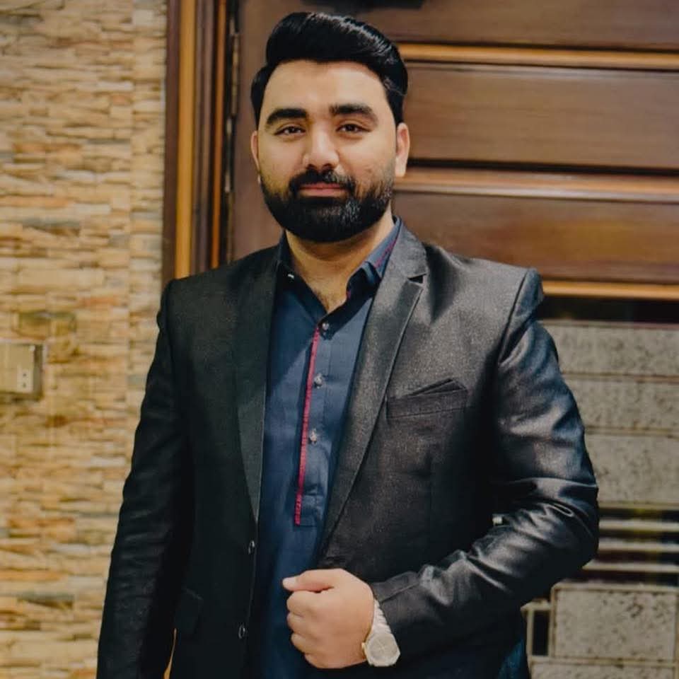 Haji Usman Akbar, Graphic Design Engineer